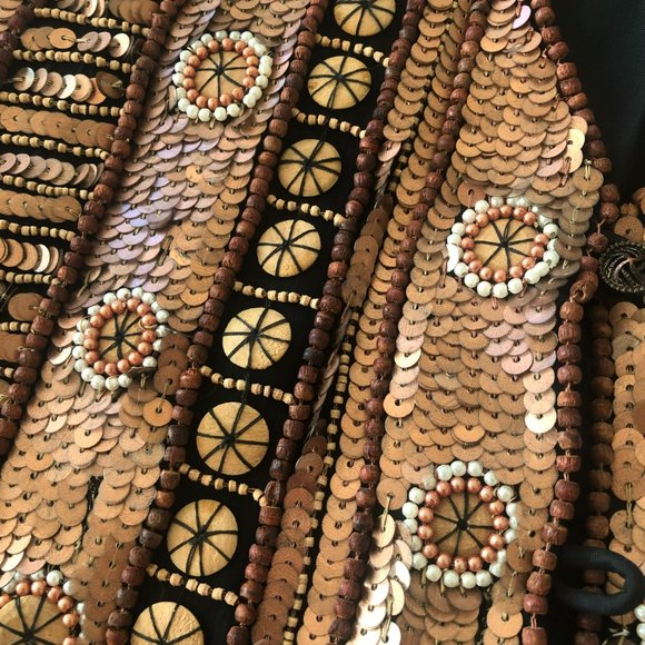 Vest Sequined custom design and hand beaded - Picture 6 of 8